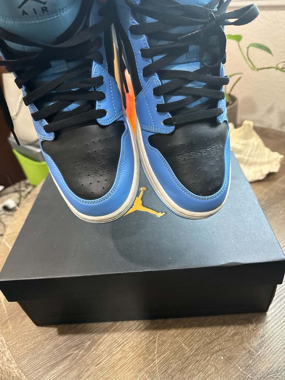 Air Jordan 1 Mid University Blue Black DQ8426-401 Size 11.5 - Picture 15 of 16